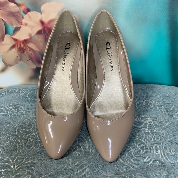 CL by Laundry kitten wedge heels - Picture 2 of 4